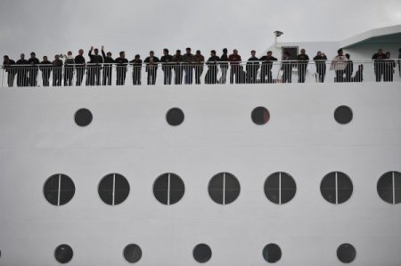 Cihan, Gösterilerin Merkezi Bingazi’de: Halk Ölenlere Ağlıyor, Limandan Kaçışlar Sürüyor