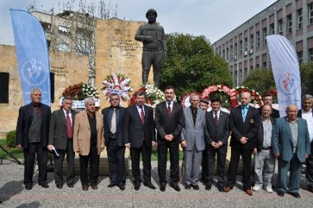 Cihan pehlivanı Kurtdereli Mehmet ölüm yıldönümünde anıldı