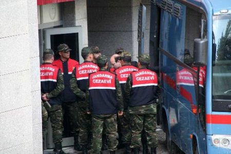 Cihaner, Adliyeye Mahkum Aracıyla Getirildi