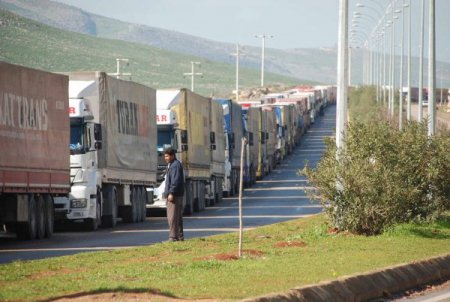 Cilvegözü'nde endişeli bekleyiş sürüyor