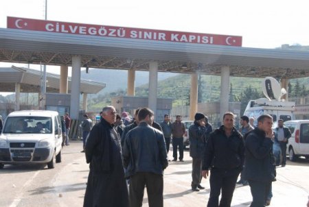 Cilvegözü'nde endişeli bekleyiş sürüyor