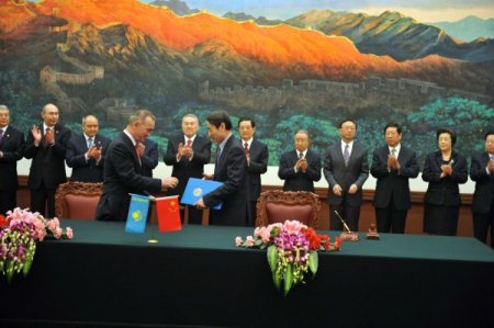 Çin İle Kazakistan Arasında 8 İşbirliği Anlaşması İmzalandı