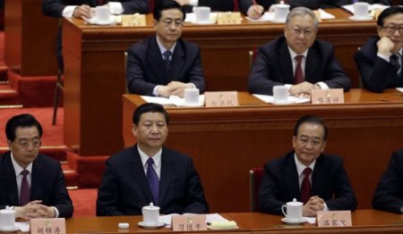 Çin meclisi, yıllık toplantısına renkli görüntülerle başladı