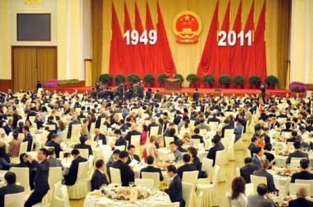 Çin savurganlık ve israfa savaş açtı