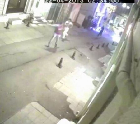 Cinayet anı güvenlik kamerasında