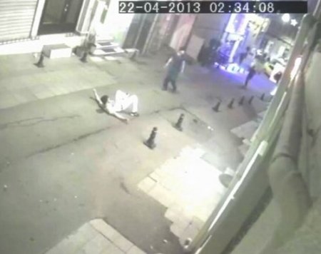 Cinayet anı güvenlik kamerasında