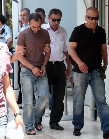 Cinayet Mahalline Dönünce Yakayı Ele Verdi