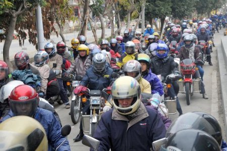 Çin’de 200 Bin Motorcunun Memlekete Gidişinde Güvenliği 20 Bin Polis Sağlayacak