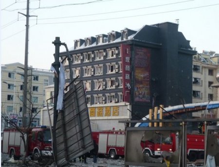 Çin’de Doğalgaz Patlamasında Sokak Savaş Alanında Döndü: 3 Ölü, 28 Yaralı