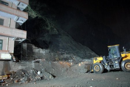 Çin’de Heyelan: 18 Ölü, 2 Yaralı