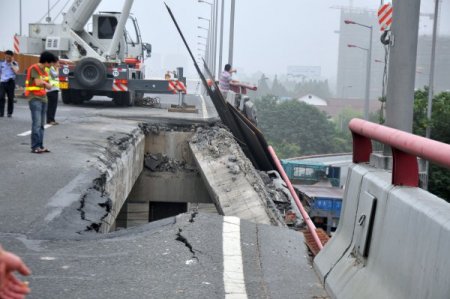 Çin'de Yine Köprü Faciası