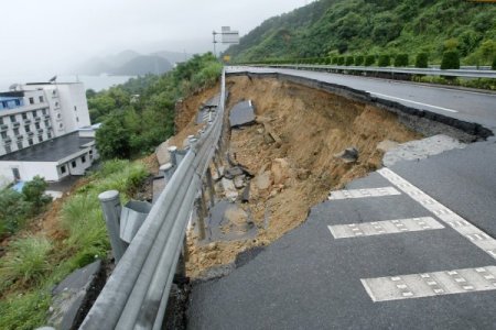 Çin‘deki Sel Felaketinin Bir Aylık Bilançosu: 170 Ölü