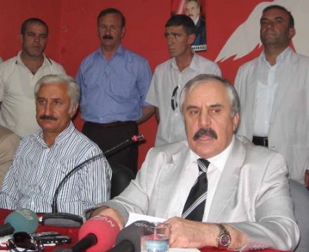 Cindoruk'un Ergenekon'u Savunmasına Karşı Çıkan 12 Bin Kişi Dp'den İstifa Etti (2)