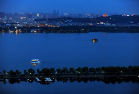 Çin’in Xihu Gölü, Dünya Kültür Mirası Listesi'ne Alındı