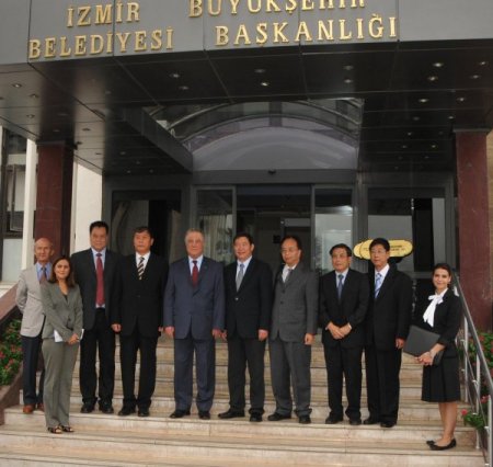 Çinli kardeş şehir Tianjin’den İzmir'e selam getirdiler