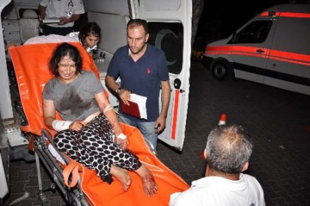 Cinnet Geçiren Şahıs Karısını Öldürdü, İki Kızını Yaraladı