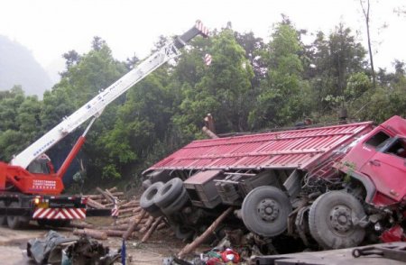 Cinnet Getiren Harç Kamyonu Şoförü Dehşet Saçtı: 5 Ölü, 6 Yaralı