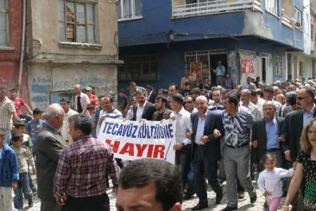 Cinsel İstismar Olayları Yürüyüş Ve Basın Açıklaması İle Kınandı