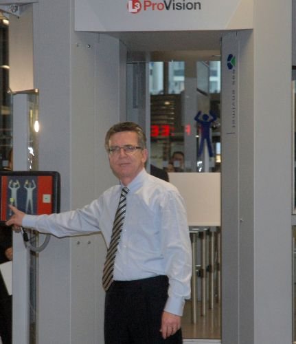 'çıplak Tarayıcılar' Almanya'da Kullanılmaya Başlandı