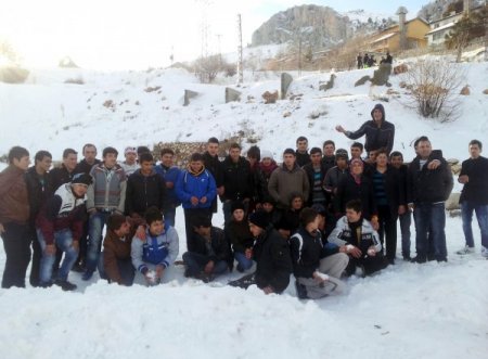 Çıraklar Saklıkent'te kar keyfi yaşadı