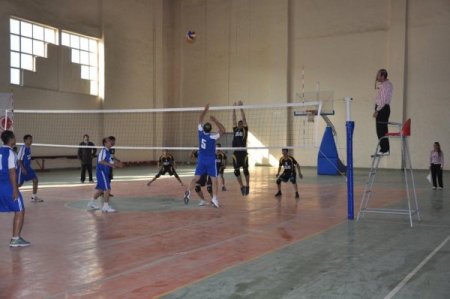 Cizre, ilk kez voleybol maçına ev sahipliği yaptı