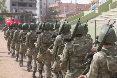 Cizre ve Silopi'de Zafer Bayramı kutlandı