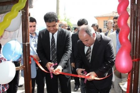 Cizre’de fakir öğrenciler için düzenlenen kermese büyük ilgi