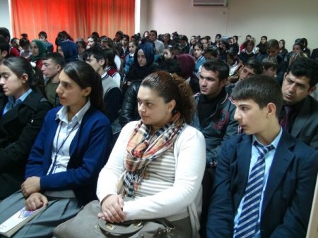 Cizre’de okur-yazar buluşmasına yoğun ilgi