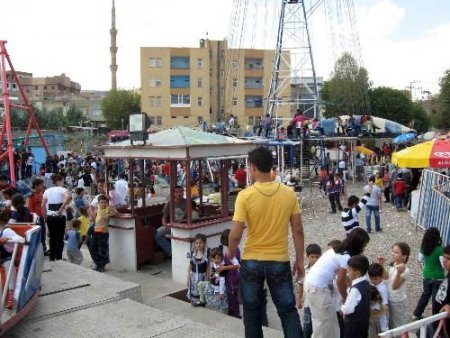 Cizreli Çocukların Lunapark Keyfi