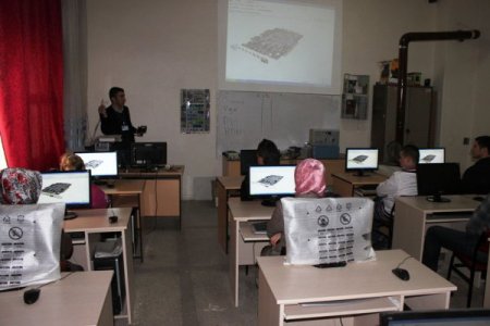 Cizreli Gençler Bilgisayar Tamiratını Öğreniyor