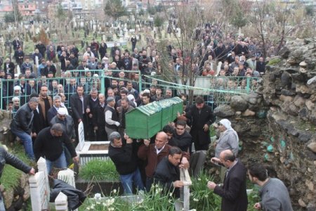 Cizreli kanaat önderi Şeyh Ömer Zahid toprağa verildi