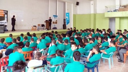Cizreli öğrencilere meslek seçimi semineri verildi
