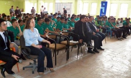 Cizreli öğrencilere meslek seçimi semineri verildi