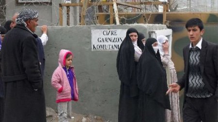 Cizreliller, Gençlerini Törenle Askere Uğurladı