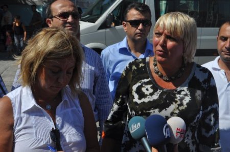 Claudia Roth: Suriye'ye Yapılacak Müdahalenin Bölgeye Katkısı Olmaz