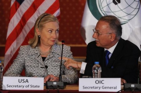 Clinton: İnsanların İstedikleri Gibi İbadet Etme Haklarını Korumaya Odaklıyız