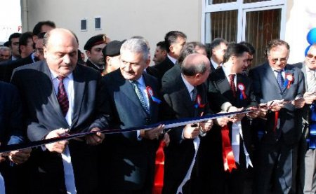 Çobanbey Demiryolu Sınır Kapısı'ndan Suriye'ye İlk Tren Geçiş İznini Bakan Yıldırım Verdi