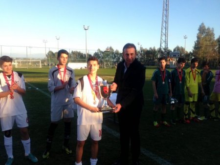 Coca-Cola Akademi U14 Ligi'nin şampiyonu Kartalspor oldu
