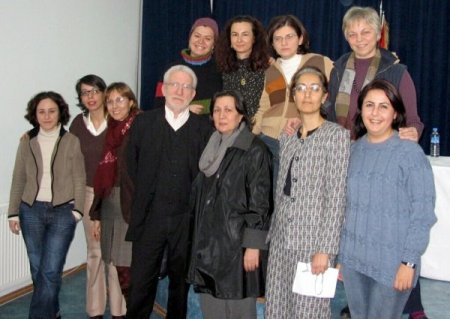 Çocuğunu Trene Bindirdi Kendisi Can Verdi