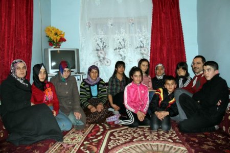 Çocuk Evleri sakinleri, harçlıklarını ihtiyaç sahipleri için biriktiriyor