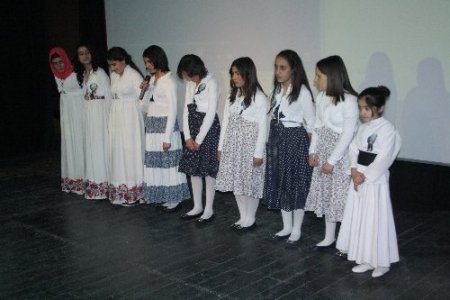 Çocuk evleri ve yetiştirme yurdu öğrencileri parmak ısırttı