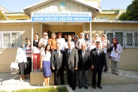 Çocuk Gelişimi kursiyerleri sertifika aldı