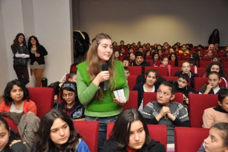 Çocuklar, Kent Konseyi'nde kariyer sahibi insanlarla buluştu