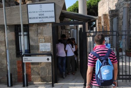 Çocuklar, tarihi ören yerleri ve müzeleri Müze Çocuk dergisiyle tanıyor