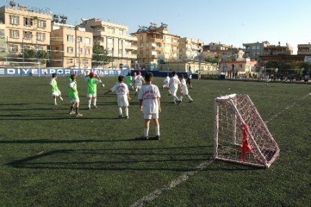Çocuklar, yaz spor okullarının yolunu tutacak