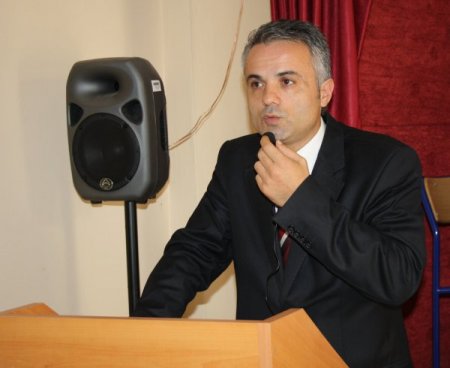 ''Çocuklar ilk terbiyeyi annesi ve babasından alır''