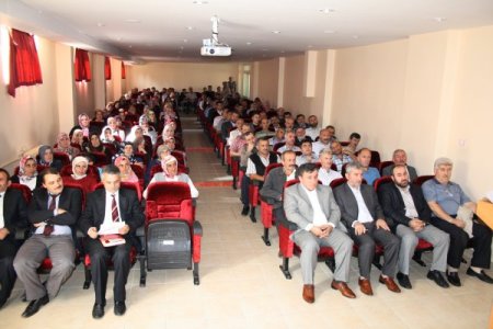 ''Çocuklar ilk terbiyeyi annesi ve babasından alır''