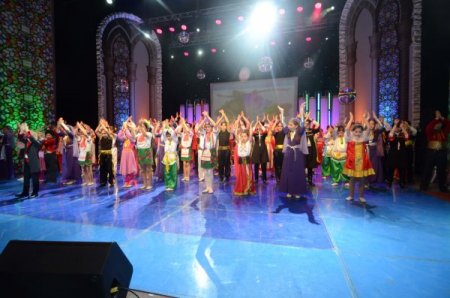 Çocuklar Kırım’dan dünyaya birlik mesajı gönderdi