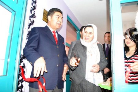 Çocuklar Soğuk Havada Üşütmesin Diye Bina İçerisine Oyun Bahçesi Kuruldu