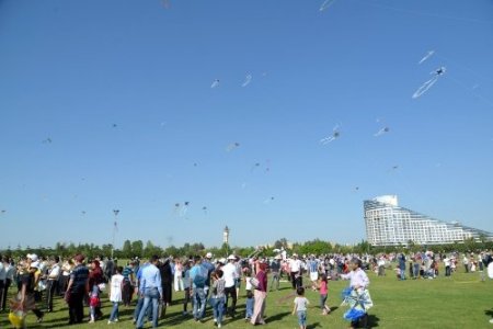 Çocuklar uçurtma şenliğinde eğlendi